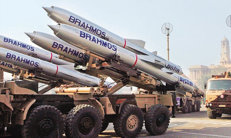 Le Vietnam achètera une quantité significative de missiles anti-navires BrahMos