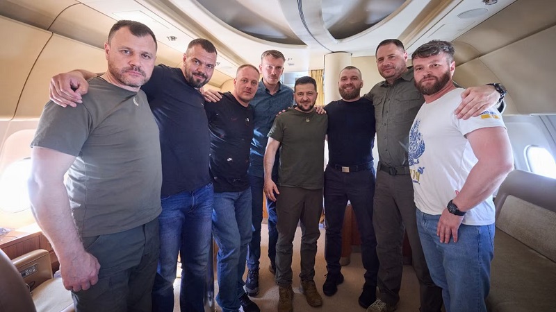 La Turquie libère les prisonniers ukrainiens d’Azov