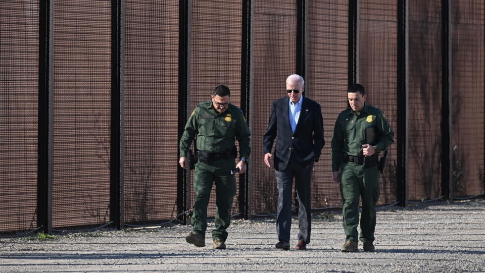 Joe Biden envisage de fermer la frontière après 4000 passages illégaux
